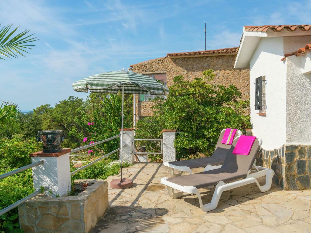 A Picturesque Wine House Now Refurbished Into In Сasa de vacaciones *